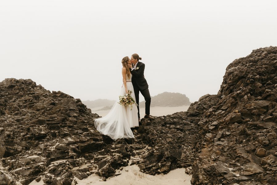 lesbian couple eloping on Oregon Coast