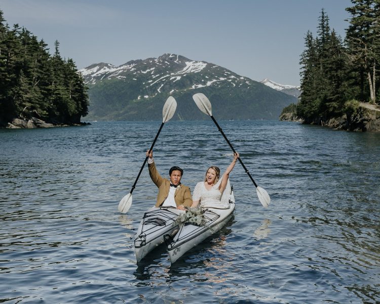 kayaking elopement alaska wedding photographer boat