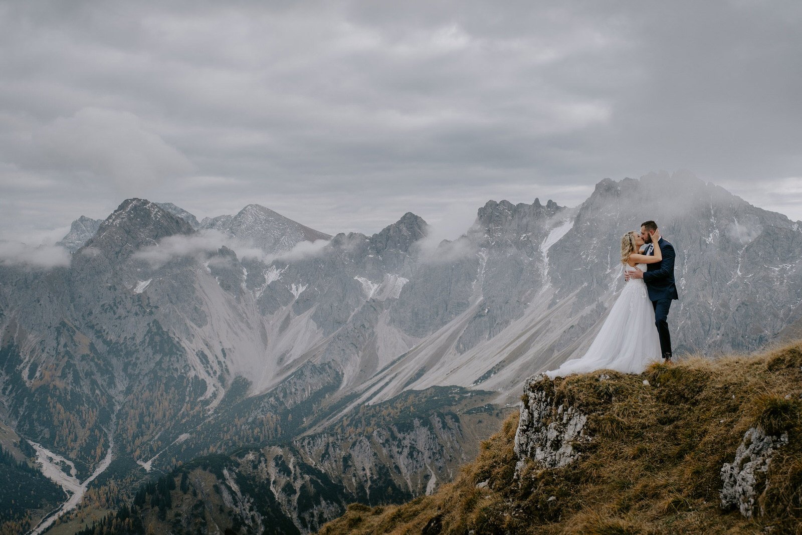 decide where you're going to elope, how to elope step