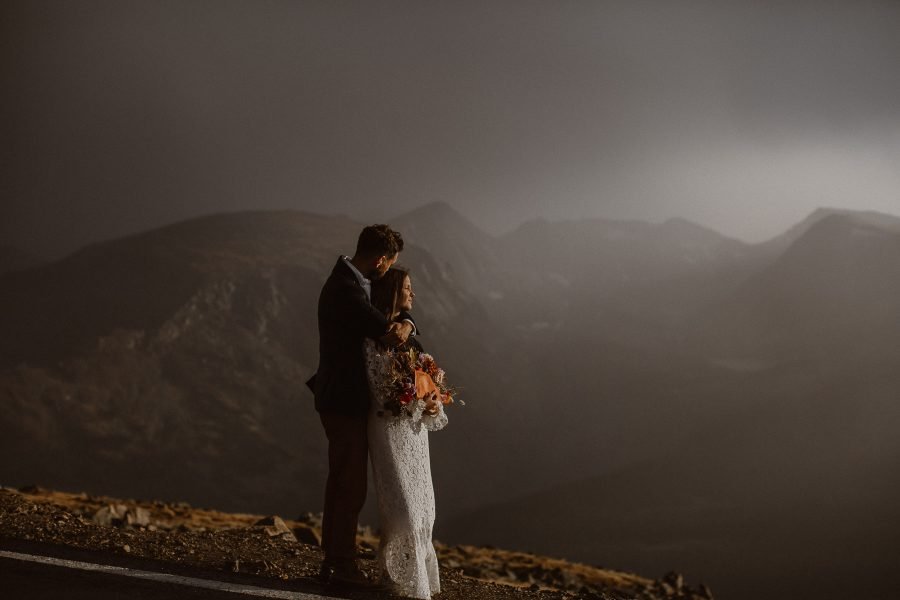 Colorado_Adventure_Beach_Couples_Session_Destination_Adventure_Elopement_Photographers-Justyna_E_Butler_Photography_Rocky_Mountains