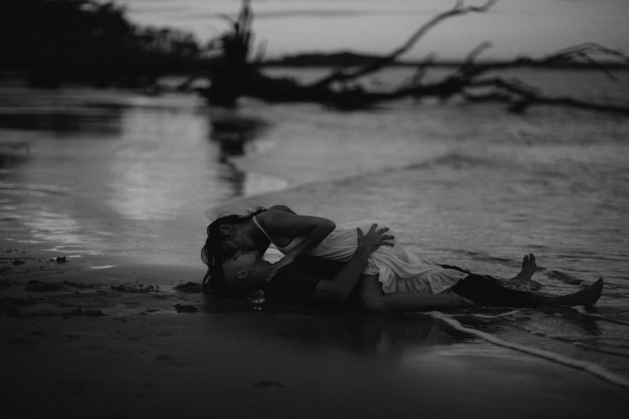 Hawaii_Adventure_Beach_Couples_Session_Destination_Adventure_Elopement_Photographers-Justyna_E_Butler_Photography