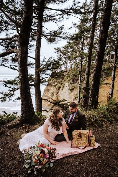 Oregon Coast Elopement picnic by Myrtle Creative Co.