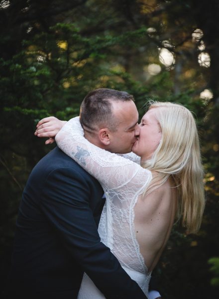 couple kissing for their New Hampshire elopement