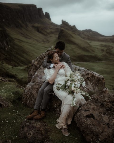 isle of skye elopement couple at the quirking