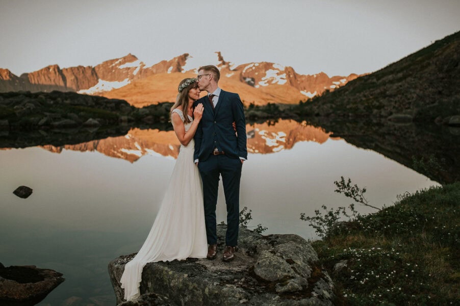 Midnight sun elopement in Tromsø