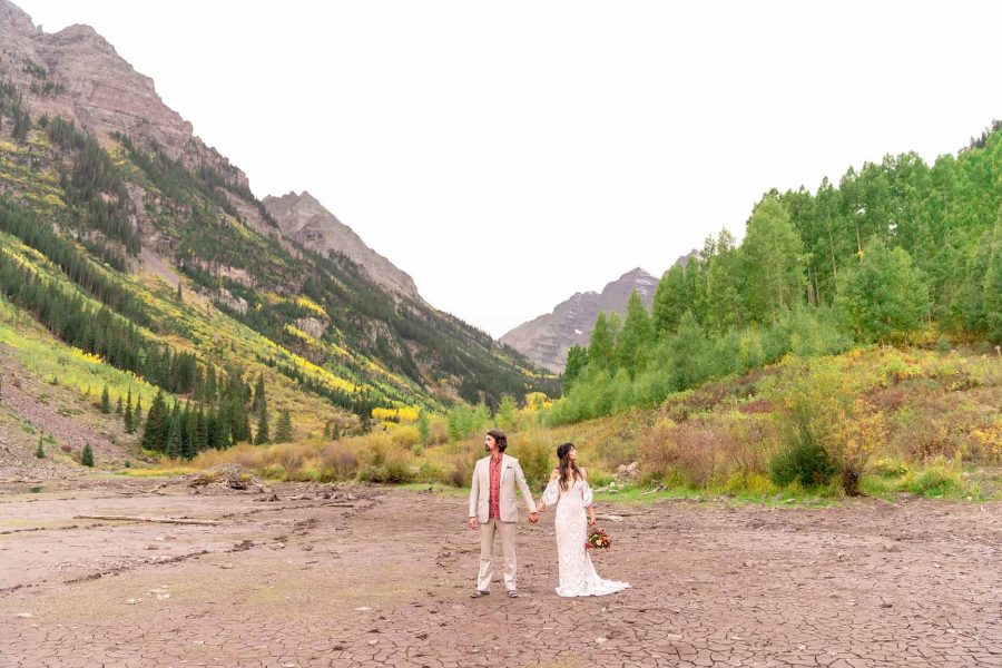 Couple Eloping in Maroon Bells with Mountain view