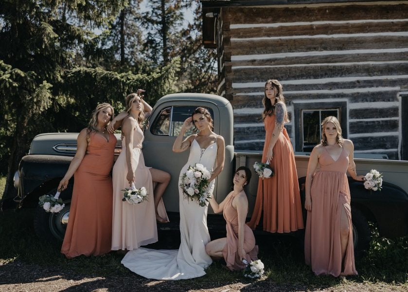 Bridesmaids photographed by Photos by Pala Mikayla