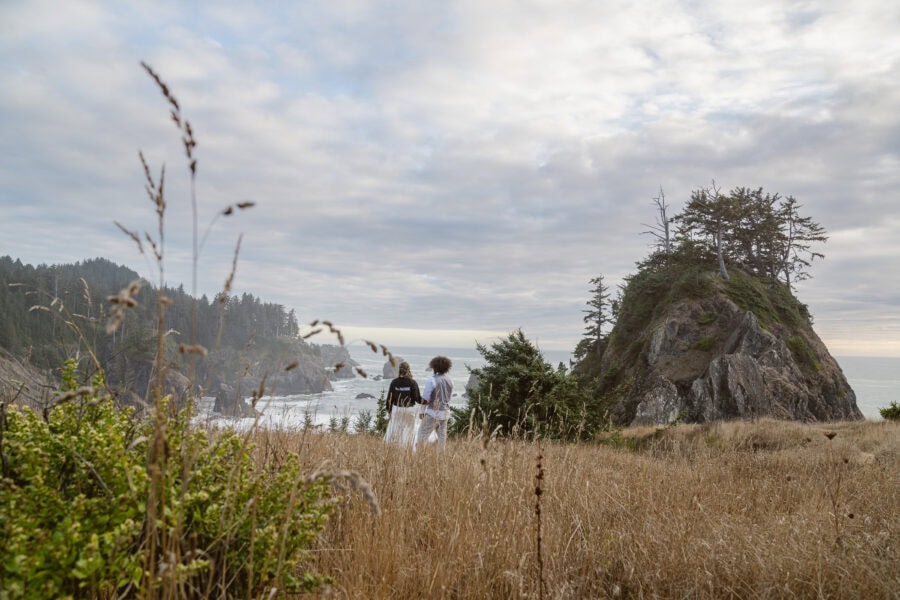 Southern Oregon Elopement with Outshined Photography