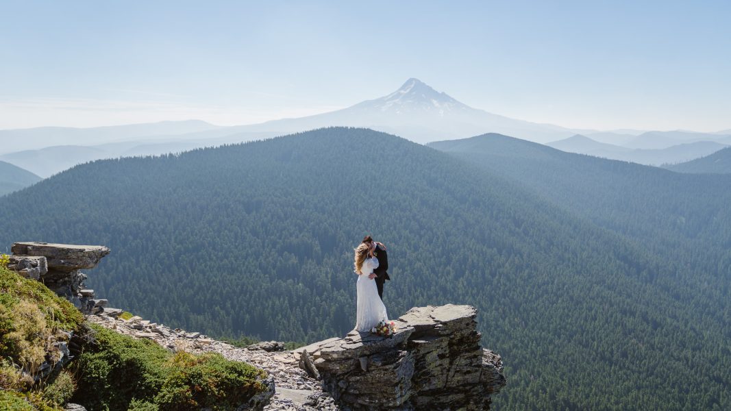 Mount Hood elopement photographer