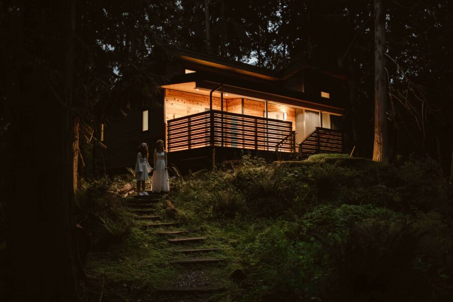 sunrise cabin elopement in north cascades