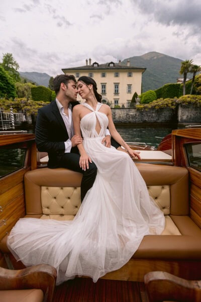 lake como villa balbiano in the back