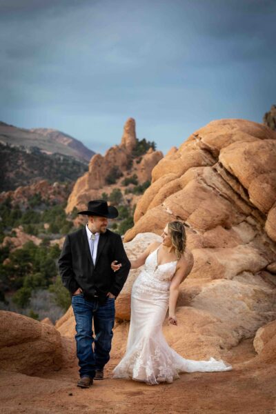 Couple photographer for elopement